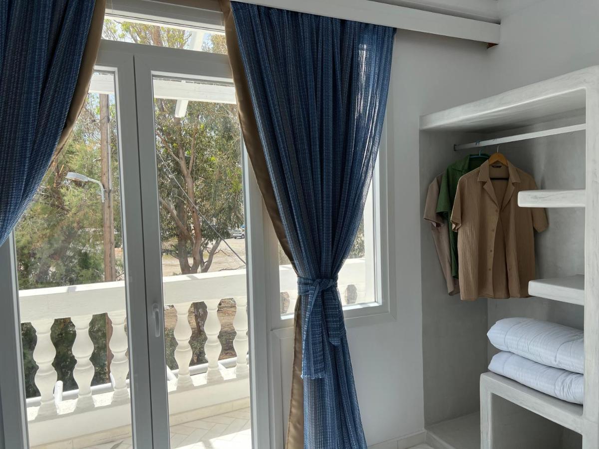 3 Bedroom House Included Free Car Rental Perísza Kültér fotó
