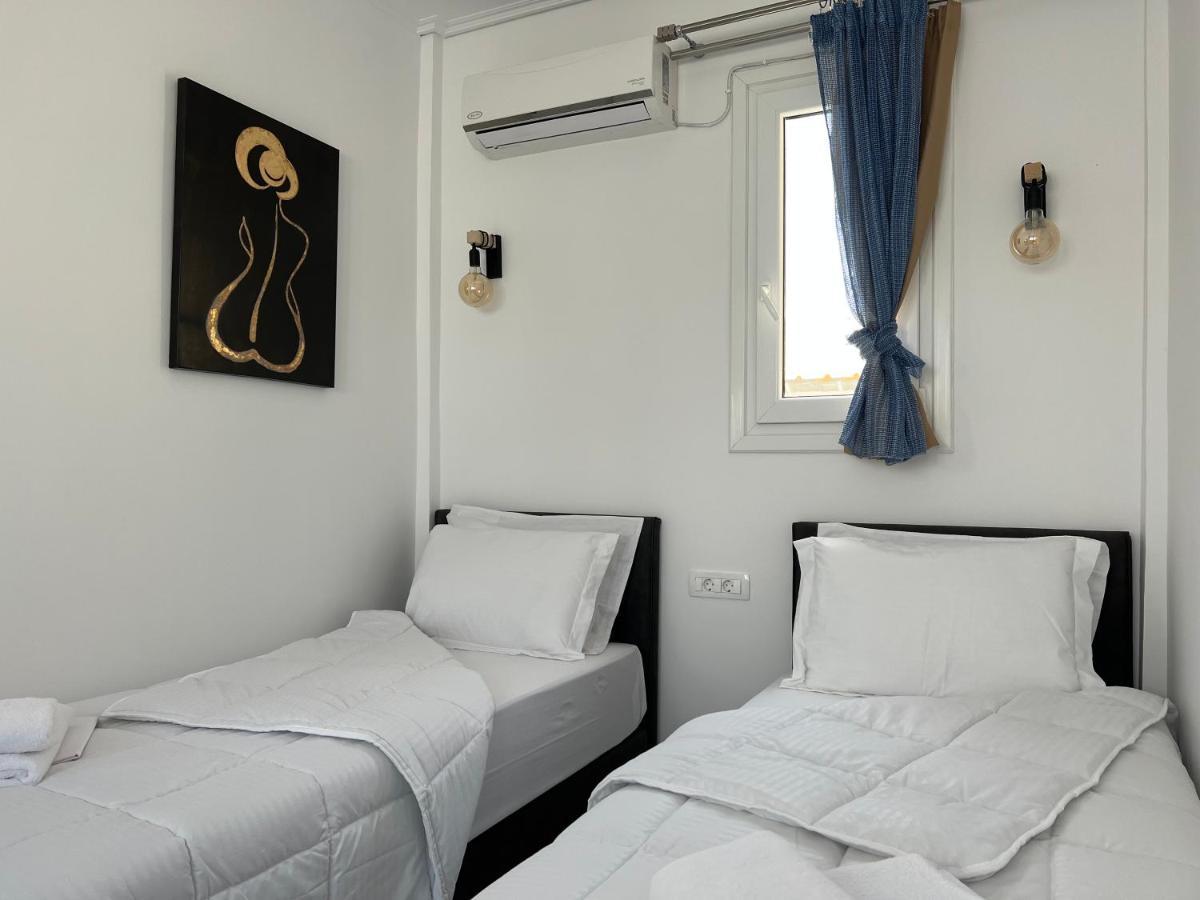 3 Bedroom House Included Free Car Rental Perísza Kültér fotó