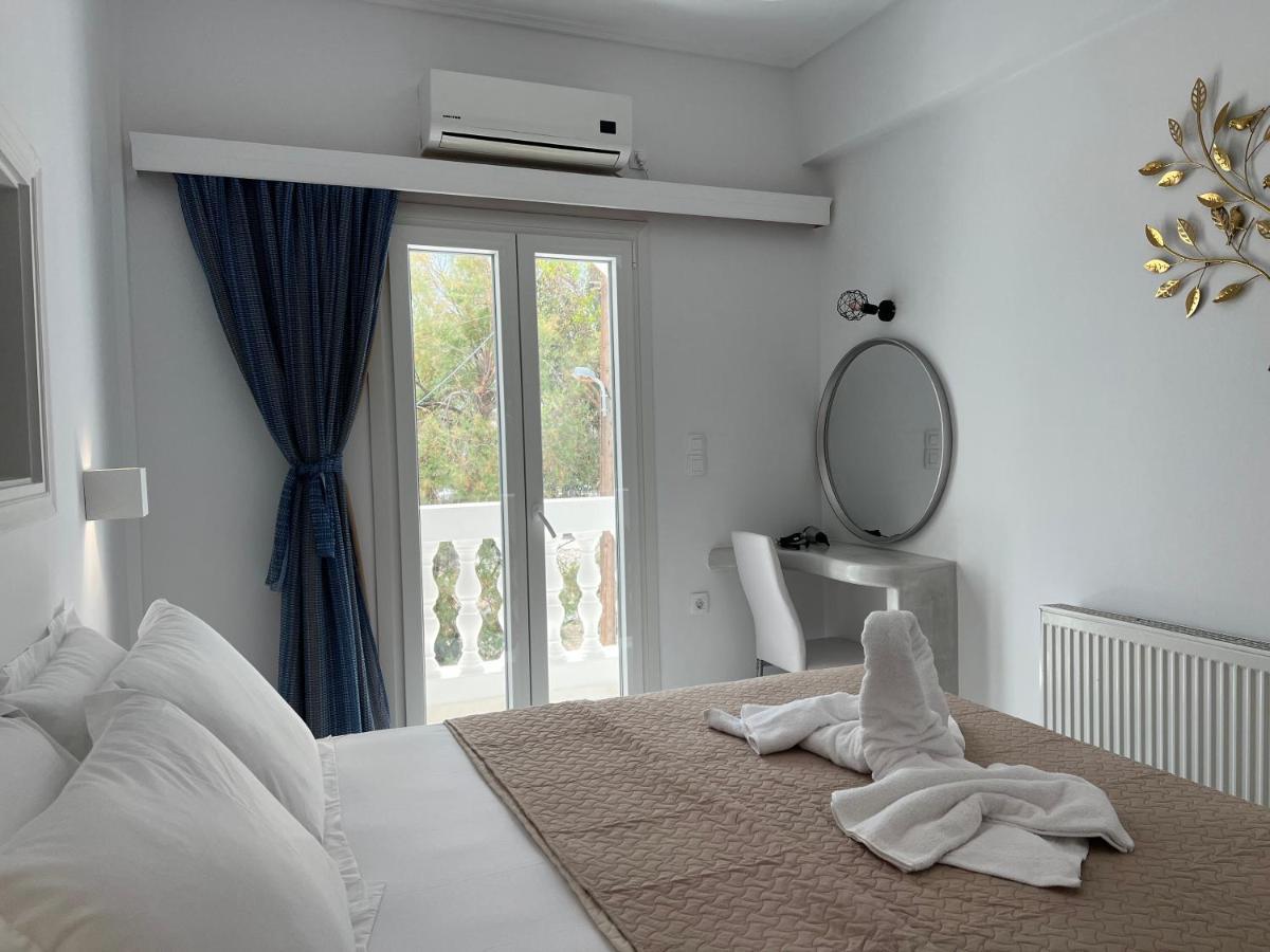 3 Bedroom House Included Free Car Rental Perísza Kültér fotó